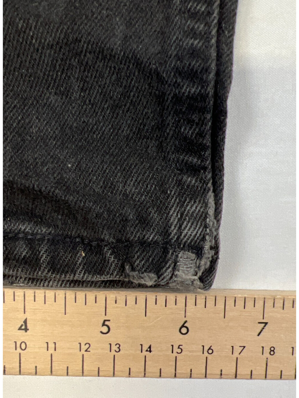 Vintage Levi's 550 Made in USA Men Size 30x34 Black Relaxed Fit Tapered Jeans - Picture 10 of 13